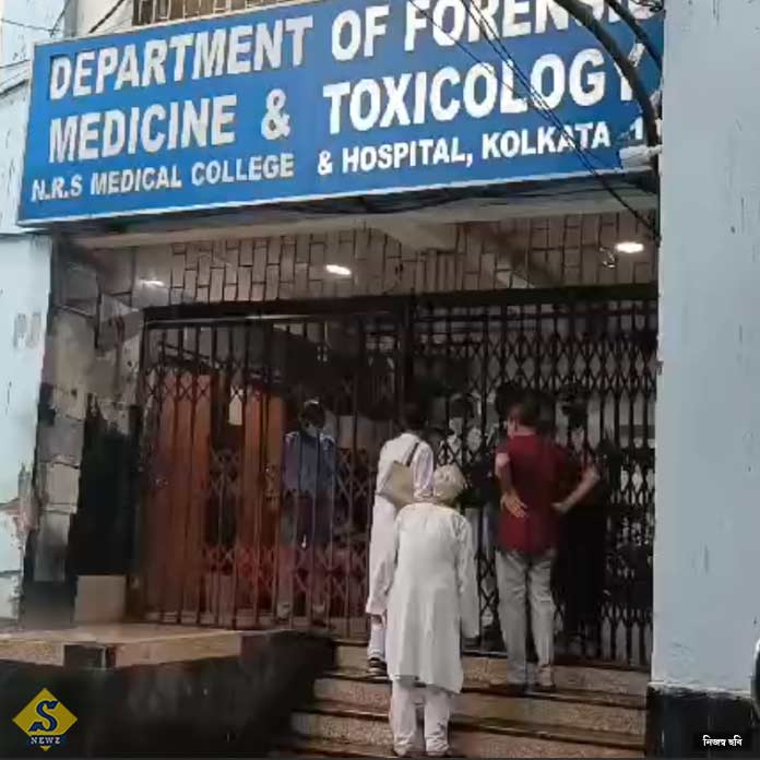 দে বাড়ির দুই বউ-মেয়েকে খুন করা হয়েছে, রিপোর্ট ময়নাতদন্তে