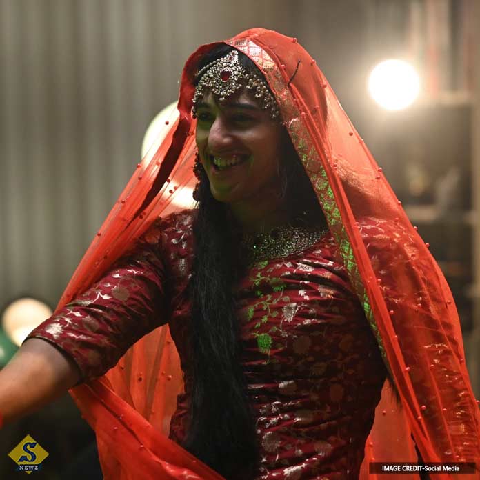 আলিয়ার গানে আরিয়ানের নাচ 