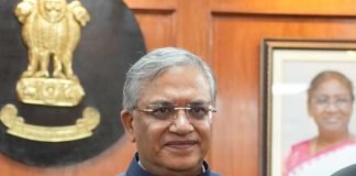 এপিক-আধার সংযুক্তিকরণ নিয়ে মঙ্গলবার বৈঠকে নির্বাচন কমিশন