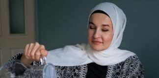 ইফতারে কতটা উপকারী লেবু জল?