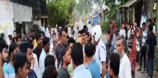 ভাঙড়ে কনস্টেবলকে রাস্তায় ফেলে চড়, কিল, ঘুসি