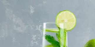 গরমে লেবুজল খেলে রোগ দূরে