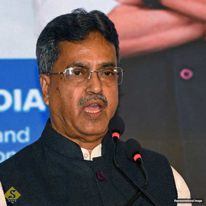 চাকরি ফিরে পেতে ১০ হাজার শিক্ষকের চিঠি মুখ্যমন্ত্রী মানিক-কে