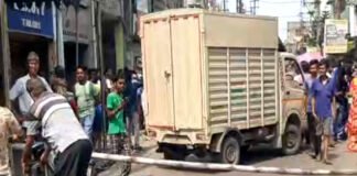 শিশুকে পিষল পুরসভার আবর্জনার গাড়ি
