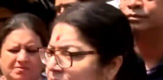 বিজেপির কালীঘাট অভিযানে ধুন্ধুমার, আটক লকেট