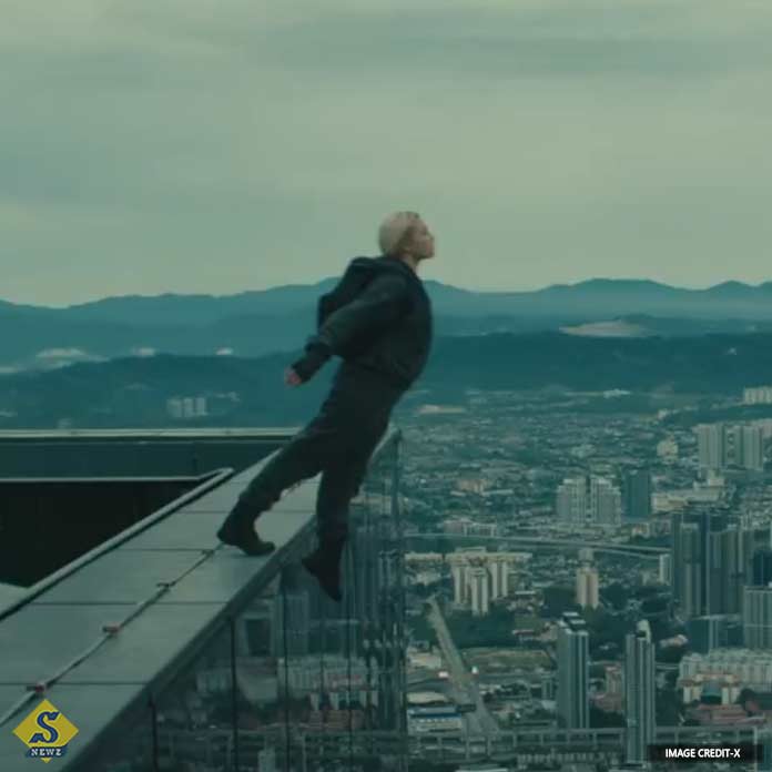 Florence-Pugh's-jump-from-3,000-feet