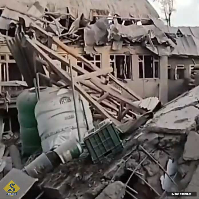 Houses-of-2-more-suspected-militants-demolished-in-Kulgam