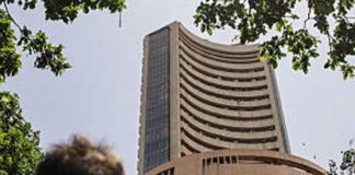 সপ্তাহের প্রথমদিনেই হাসি বিনিয়োগকারীদের