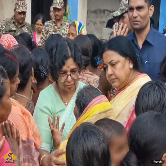 বাড়ি ফিরতে জোর করছে প্রশাসন, মহিলা কমিশনকে অভিযোগ মহিলাদের