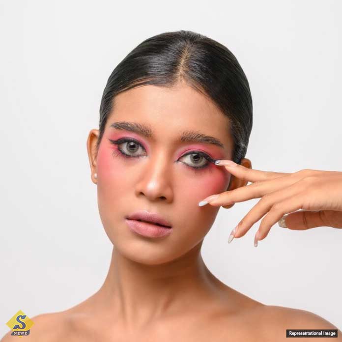 Not-all-cosmetics-under-the-eyes