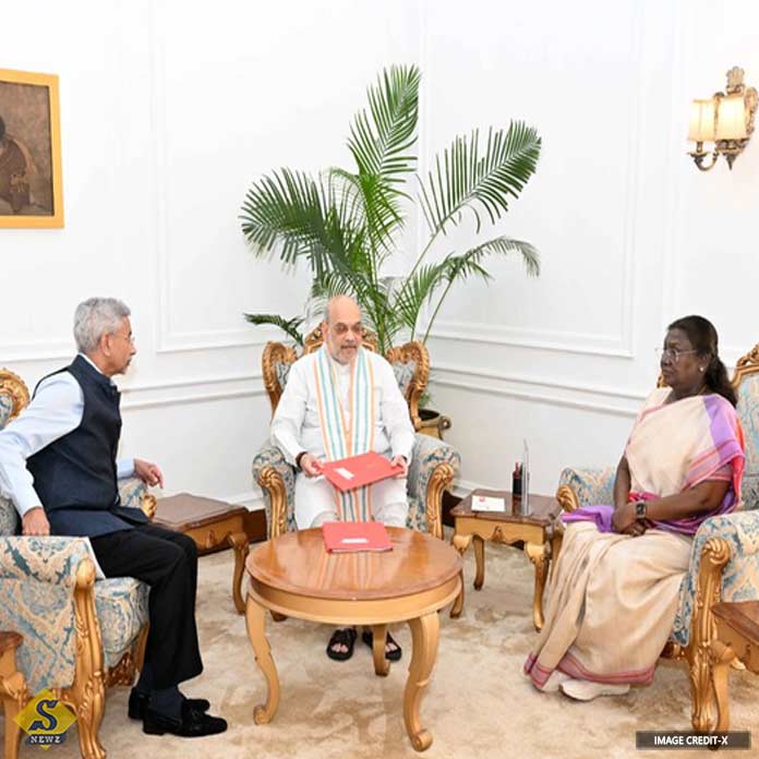 Retaliation-in-Pak-BhoomiShah-Jaishankar-meet-with-President