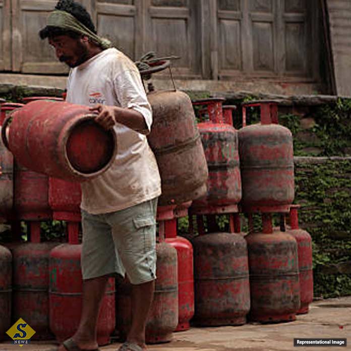Supply-of-LPG-cylinders-to-be-stopped-if-commission-is-not-paid