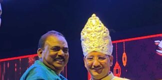 কাজল শেখের মাথায় রুপোর মুকুট