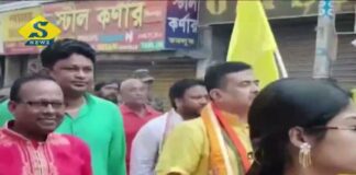 শোভাযাত্রায় চন্দ্রিমা, দিলীপের ঢাক, খাতা শুভেন্দুর