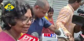 রাস্তায় শুয়ে কান্না মহিলাদের, নজর রাখছেন শাহ, আশ্বাস কমিশনের
