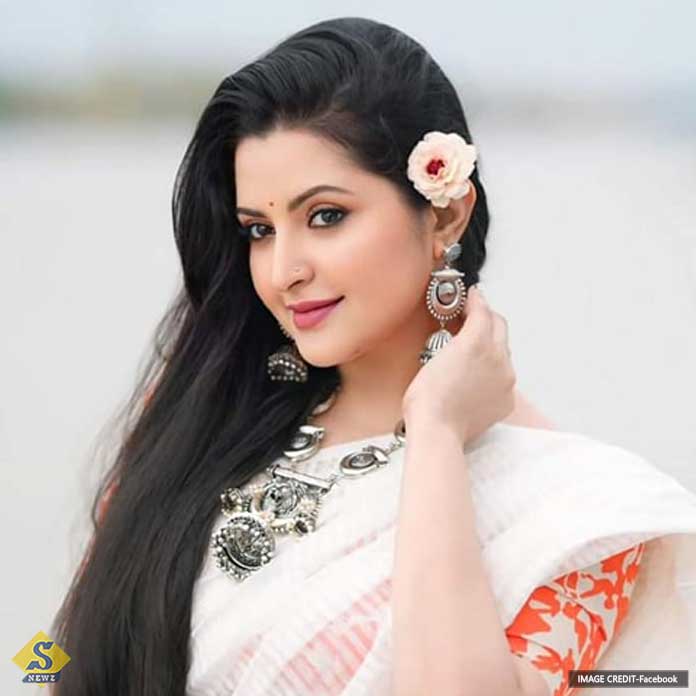 আড়াল করে জীবনটা উপভোগ করবেন পরীমনি