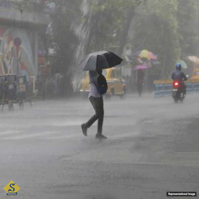 Scattered-rain-with-gusty-winds-in-South-Bengal-including-Kolkata