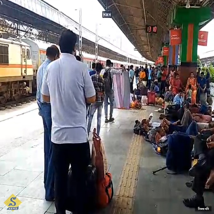 South-East-of-Howrah-station-disrupted-due-to-malfunction-of-signal-system-at-Santragachi-rail-yard