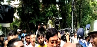 বিকাশভবনে সব্যসাচীকে তাড়া, পাল্টা মারধরের অভিযোগ