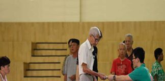 সিঙ্গাপুরে পার্লামেন্ট নির্বাচনে ভোটগ্রহণ