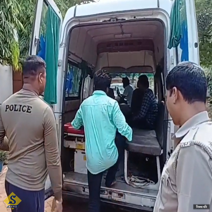 While-conducting-a-public-opinion-survey-in-Bankura-city,-this-time-in-the-hands-of-the-police