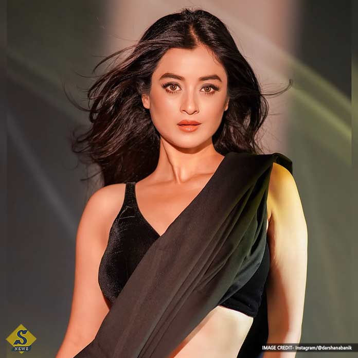বিক্রম ভাটের ছবিতে নায়িকা দর্শনা
