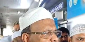 সব্যসাচীর দোষ দেখছে না পুলিশ, পাশে ফিরহাদও