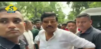 বিকাশভবনে সব্যসাচীকে তাড়া, পাল্টা মারধরের অভিযোগ