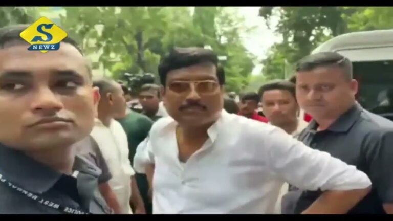 বিকাশভবনে সব্যসাচীকে তাড়া, পাল্টা মারধরের অভিযোগ