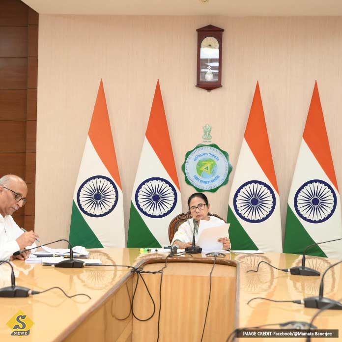 গ্রুপ সি-ডি কর্মীদের প্রত্যেক মাসে অনুদান, ঘোষণা মুখ্যমন্ত্রীর