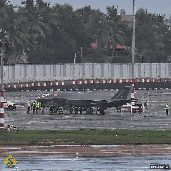 48-Hours_British_-F-35B_-in-Kerala-due-to-low-fuel