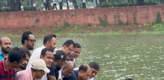 জিয়া উদ্যানের লেকে বিএনপি-র ‘শাপলা ফুল’ রোপণ