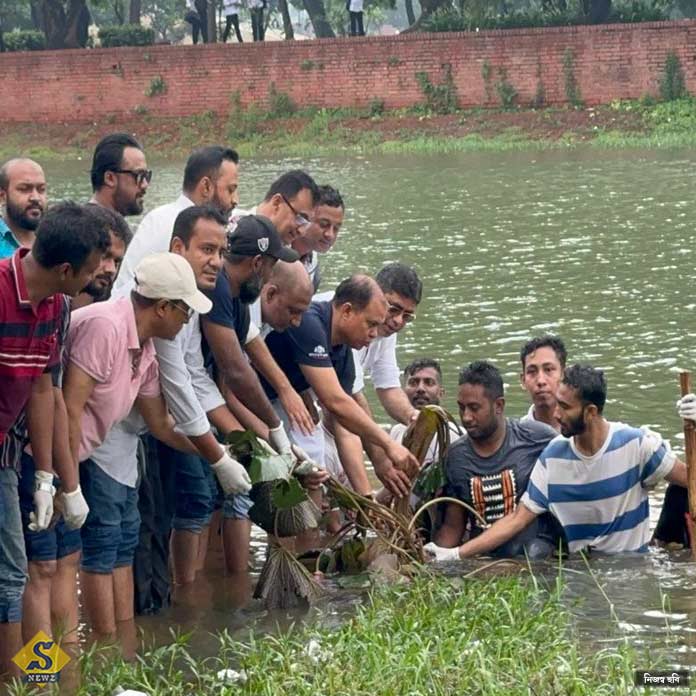 BNP's-'Shapla-Flower'-planted-in-Zia-Udyan's-lake