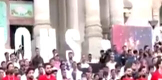 মৃত্যু, বিষাদের মধ্যেও আরসিবি-র জমকালো অনুষ্ঠান