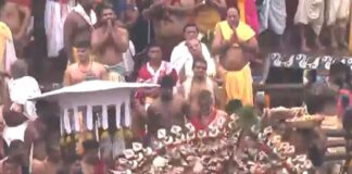 পুরীতে রথযাত্রার অনুষ্ঠান শুরু