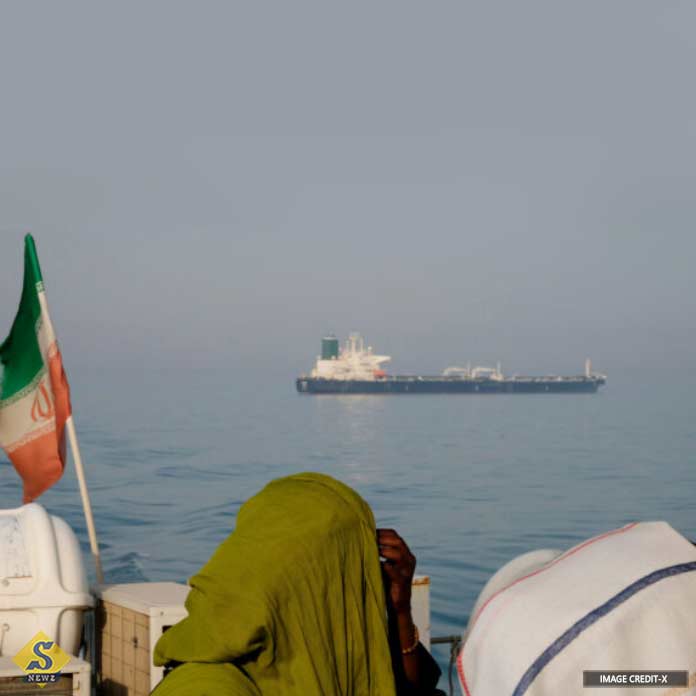 Two-ships-return-from-Strait-of-Hormuz