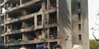 আহমেদাবাদে ঘটনাস্থলে প্রধানমন্ত্রী, দেখা করলেন আহতদের সঙ্গে