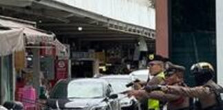 ব্যাংককের রাস্তায় এলোপাথাড়ি গুলিতে নিহত ৬