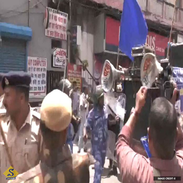 Congress-protest-in-Patna-by-Dhundhumar,-Jalkaman-police
