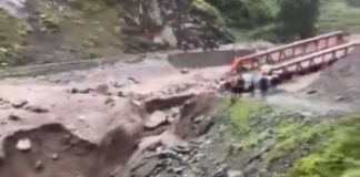 হিমাচলে মেঘভাঙা বৃষ্টিতে মৃত বেড়ে ৭৮