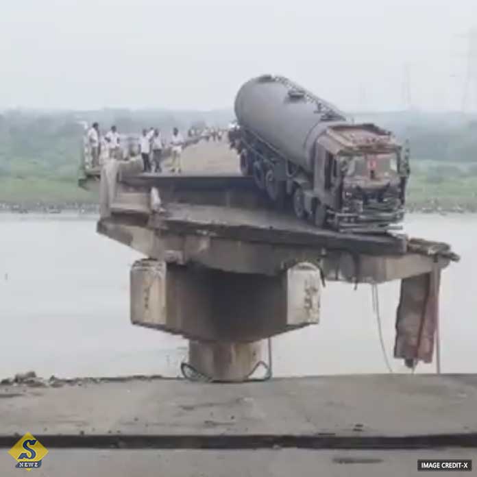 GUJRAT-BRIDGE-COLLAPSE
