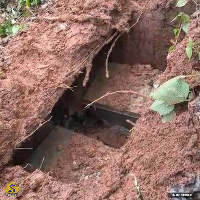 পুরুলিয়া সীমানায় ঝাড়খণ্ডে মাওবাদী অস্ত্রভান্ডার