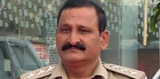 কর্নাটকের মুখ্যমন্ত্রীর চড়, ইস্তফা আইপিএস-র