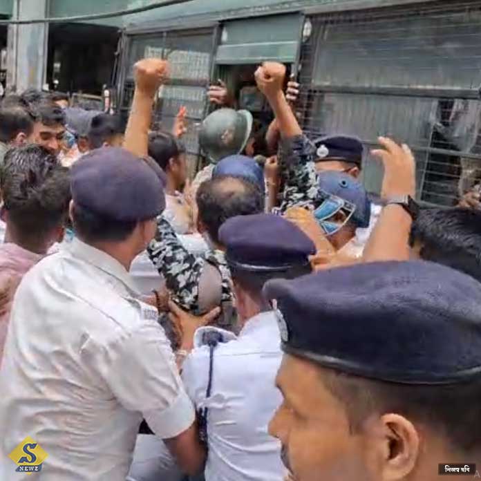 আইএসএফ-র বিকাশভবন অভিযানে ধুন্ধুমার