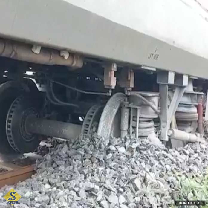 Shalimar-Sambalpur-Express-derails-in-Odisha