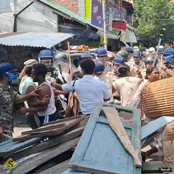Tensions-flared-in-Siliguri's-Bagrakot-area-due-to-a-clash-between-two-groups-over-a-cricket-match