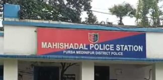 টহলদারি গাড়িতে ধাক্কা ডাম্পারের, মৃত ২ পুলিশকর্মী