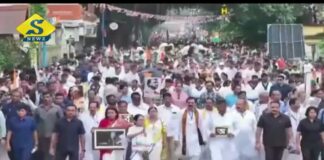 হাতে বর্ণমালা, ভাষা রক্ষা’য় বোলপুরের পথে মমতা