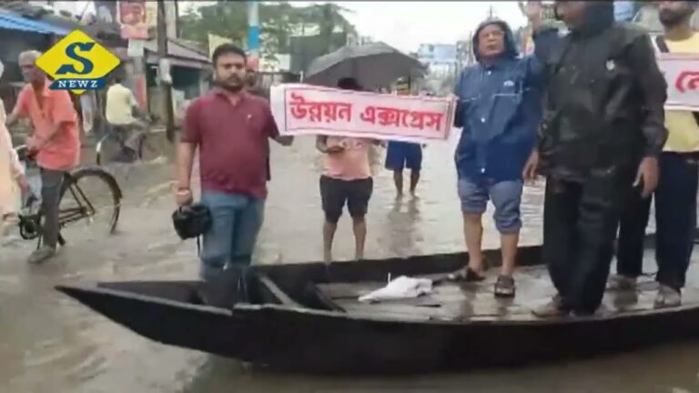 টানা বৃষ্টিতে ডুবেছে রাস্তা, ভরসা কলার ভেলা-নৌকা