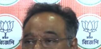 বাঙালি মুসলিমরাই বাংলাদেশি-রোহিঙ্গাদের ধরিয়ে দিচ্ছেন : শমীক